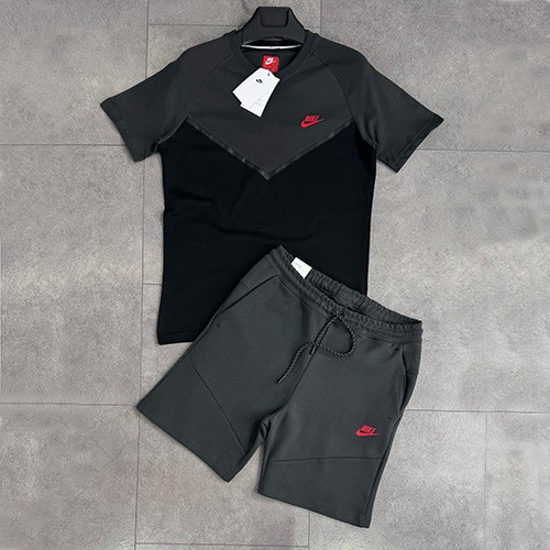 تیشرت شلوارک NIKE TECH رنگ مشکی نوک مدادی با لوگو قرمز سایز XL